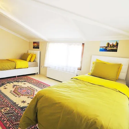 Point Aparthotel 2*